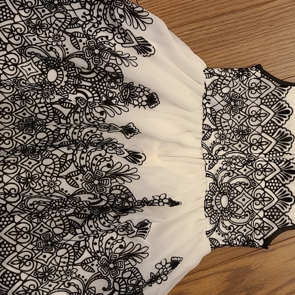 Size 5 children's place dress - Picture 3 of 4